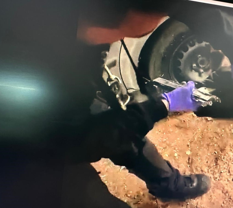 فيديو الرملة: اعتقال شخصين بشبهة حيازة سلاح وذخيرة 